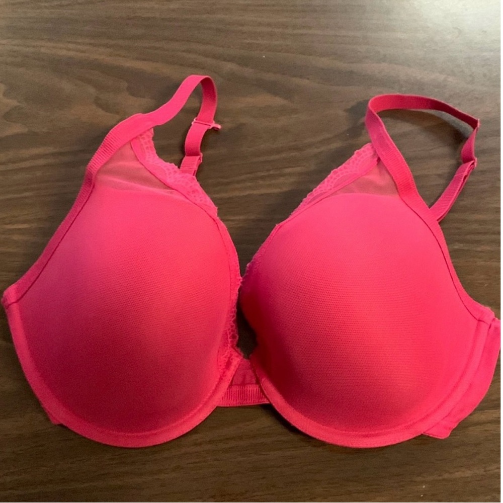 Cleo womens underwire bras in slightly used condition size 36F